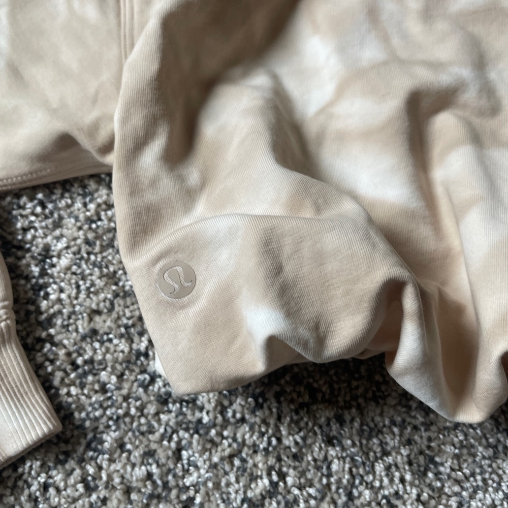 Lululemon LA All Yours Bubble Hem Hoodie - Picture 6 of 9